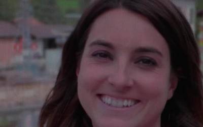 Olatz Lasa kazetariak Aiurriren hamaboskariko zehetasunak kontatu dizkigu