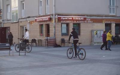 Frontoiko taberna hartzeko deialdia egin du udalak