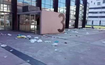 [BIDEOA]: Landako gune ingurua zaborrez beteta