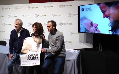 Borobil Teatroak Roman eta Julieta antzezlana eskainiko du larunbatean, Baztartxon