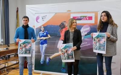 Antzizar kiroldegian Emakumeen Master Cup pilota  txapelketaren finalaurrekoak jokatuko dira igandean