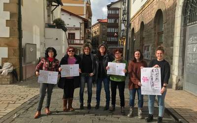 Martxoaren 8an kaleak hartu eta borroka feministara batzeko deia egin dute hainbat eragilek