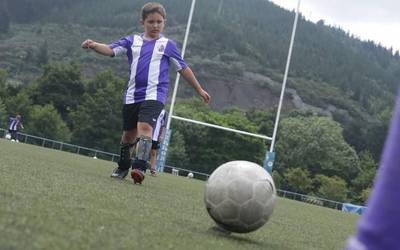 Pazko Astean futbol campusa egingo dute estreinakoz