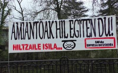 CAF-eko langileen emakumeen Amianto intoxikazioak salatzeko prentsaurrekoa