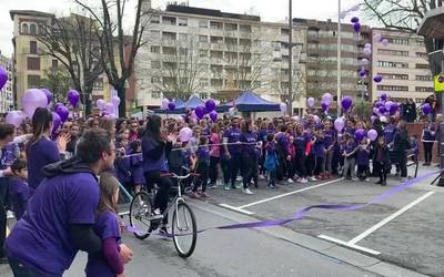 [BIDEOA] Durangoko Lilakrosak jendetza batu du, beste behin