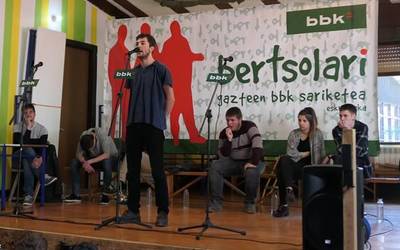 BBK sariketaren finalaurreko txartela lortzeko lehiatuko dira Uribe Kostako bertsolari gazteak