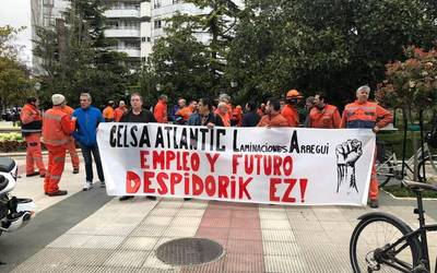 Demanda judizialak abiatuko dituzte Laminaciones Arreguiko kaleratutako langileek