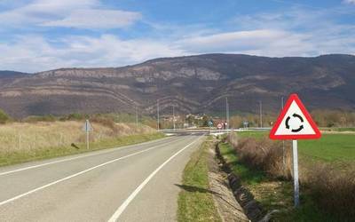 Industrialde berrirako biribilgunea egina