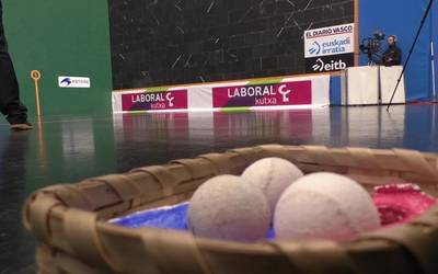 Emakumezkoen Master Cup-eko finalerdiak ospatu ziren Antzizar Frontoian