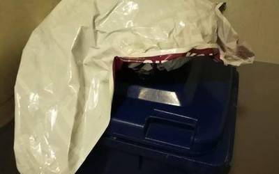ELA sindikatuak salatu du grebako kartelak kendu dizkietela San Martin egoitzan