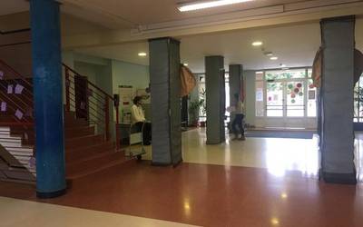 [ERREPORTAJEA] Eskualdeko ikastetxeek irekita jarraitzen dute, klaserik izan ez arren
