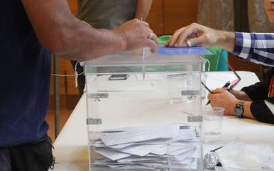Bertan behera utzi dituzte Eusko Legebiltzarrerako hauteskundeak