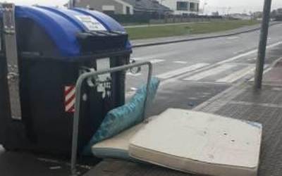 Alarma-egoeran gauden bitartean hondakin handirik kalean ez uzteko eskatu du Sopelako Udalak
