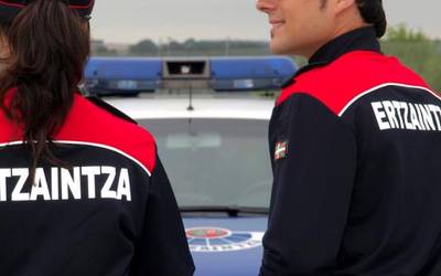 Ertzaintzak kontrol gehiago ezarriko ditu datozen egunetan errepideetan