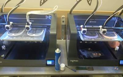 Osasun-langileentzat materialak prestatzeko deia egin diete 3D inprimagailua dutenei