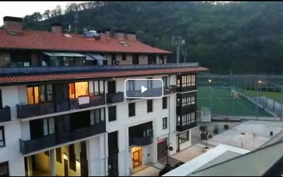 Berrogeialdia girotzeko DJ emanaldia izan zen atzo Munto auzoan