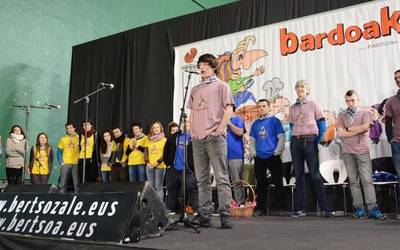 Bardoak ekimeneko finala atzeratzea erabaki du Nafarroako Bertsozale Elkarteak