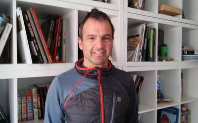 Iñigo Balbas (suhiltzailea): "Koronabirusa pasako da, baina militarrak geldituko dira"