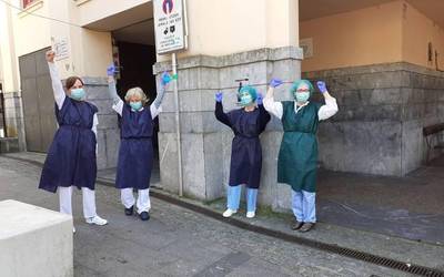 Eskerrik beroenak anbulatorioko langileei