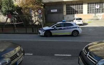 Zorion agurrak udaltzaingoaren bozgorailuetatik