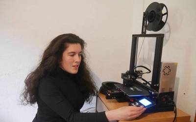 "Medikuek argazkiak bidaltzen dizkigute biserak jantzita gure lana eskertuz eta hori hunkigarria da"