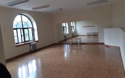 Azpilgoetako kultur etxean lekua egin die Mendaroko Udalak bi etxegaberi