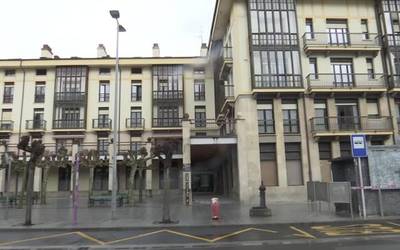 COVID-19an positibo emandako bigarren egoiliarra hil da Iturbide egoitzan
