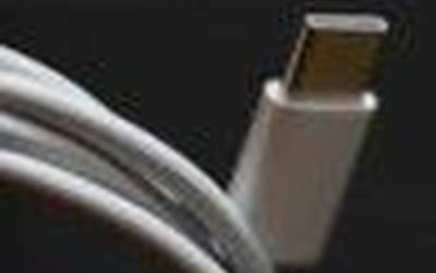 Europako  Parlamentua  telefonoen  kargagailu  unibertsalaren  alde  agertu  da