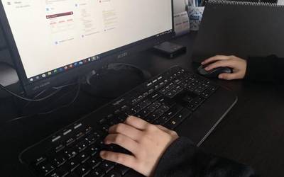 Telelana ezartzeko laguntzak eskaini dizkie SPRIk enpresa txikiei eta ertainei