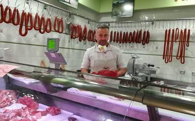 "Gauzak saltzen ditugu, baina egoera normalizatu da"