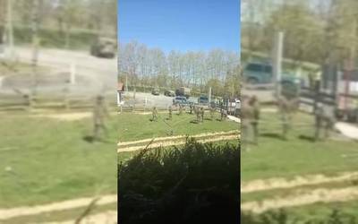 Zugarramurdin kanpalekua muntatu dute Espainiako militarrak