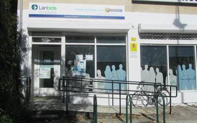 Jaurlaritzak esan du 17.000 lanpostu suntsituko direla osasun krisiaren ondorioz