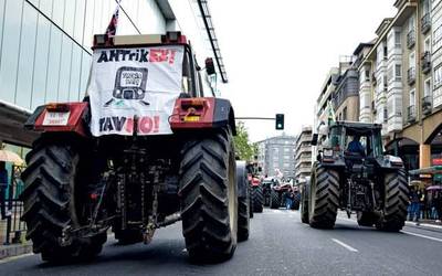 AHTaren inbertsioa osasunera bideratzeko eskatu dute