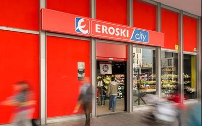 Eroskiko langileen egoera "prekarioa" salatu dute