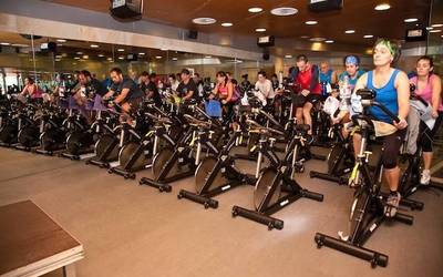 Streaming bidezko kirol klaseak eskainiko dituzte Durango Kirolak entitateko monitoreek