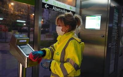 Hilabete konfinamenduan: milaka arabar lanera itzuli dira