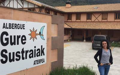 Leire Rivas: "Hezitzaile eta gizarte arloko langileak ere txalotu beharko genituzke"