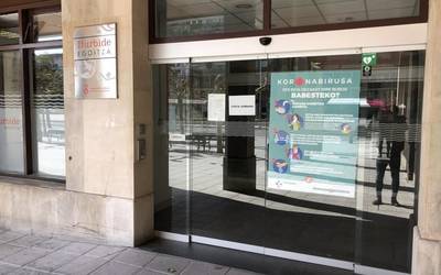 Pertsona bat hil eta bi sendatu dira Iturbiden