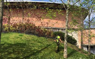 Aurreko egunetan baino mugimendu handiagoa atzeman daiteke kalean