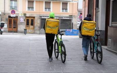 Glovok %60 jaitsi du Gasteizko riderren tarifa