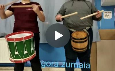 Danborrada berezirako entsegua: 'Gora Zumaia'