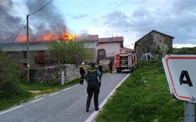 Sute batek etxebizitza bat suntsitu du Ardaitzen