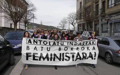 [IRITZIA] Martxoaren 8ko ajea: kateatu gabe?