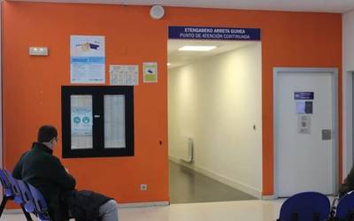 Koronabirusaren 6 kasu berri besterik ez zituen diagnostikatu atzo Osakidetzak Aiaraldean, aurreko egunean baino %72,5 gutxiago