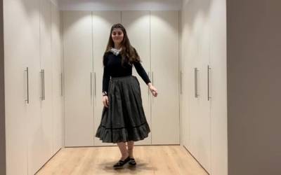 Amets Bide dantza taldeko dantzariak Ordiziarrak gera abestia dantzatu dute beraien etxeetatik