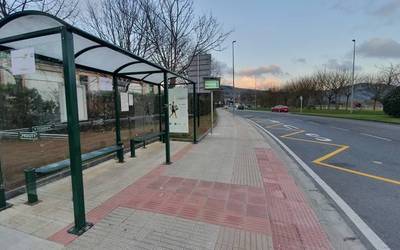 Bilboko aireporturako autobus linea bertan behera astelehentik aurrera