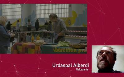 Urdaspal Alberdi: "Jende asko ibili zen zapatuko azokan, eta asko bezero berriak ziren"