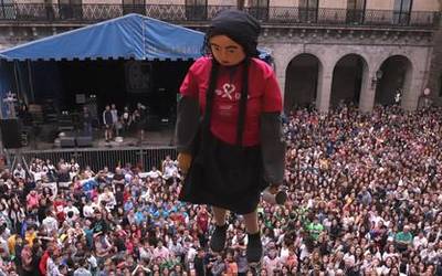 Apirilaren 27an jakingo da Pentekosteak atzeratu edo suspenditu egingo diren