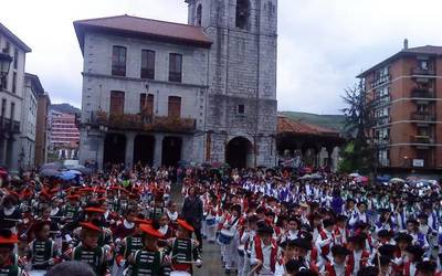 Laudiok balkoietatik danborrada historiko batekin omenduko du San Prudentzio
