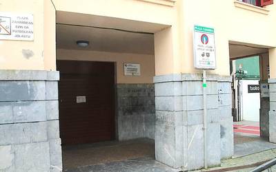 Astelehenetik aurrera anbulatorioan eskainiko dute arreta, muga batzuekin